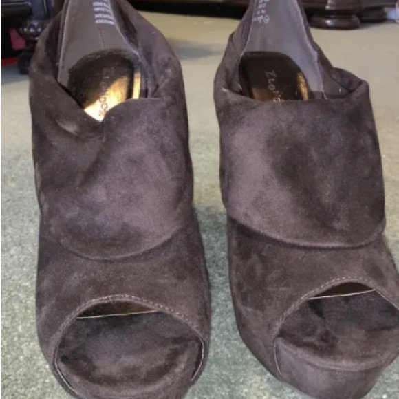 Z London size 10 women’s brown stiletto booties, new without box, suede - Picture 2 of 10